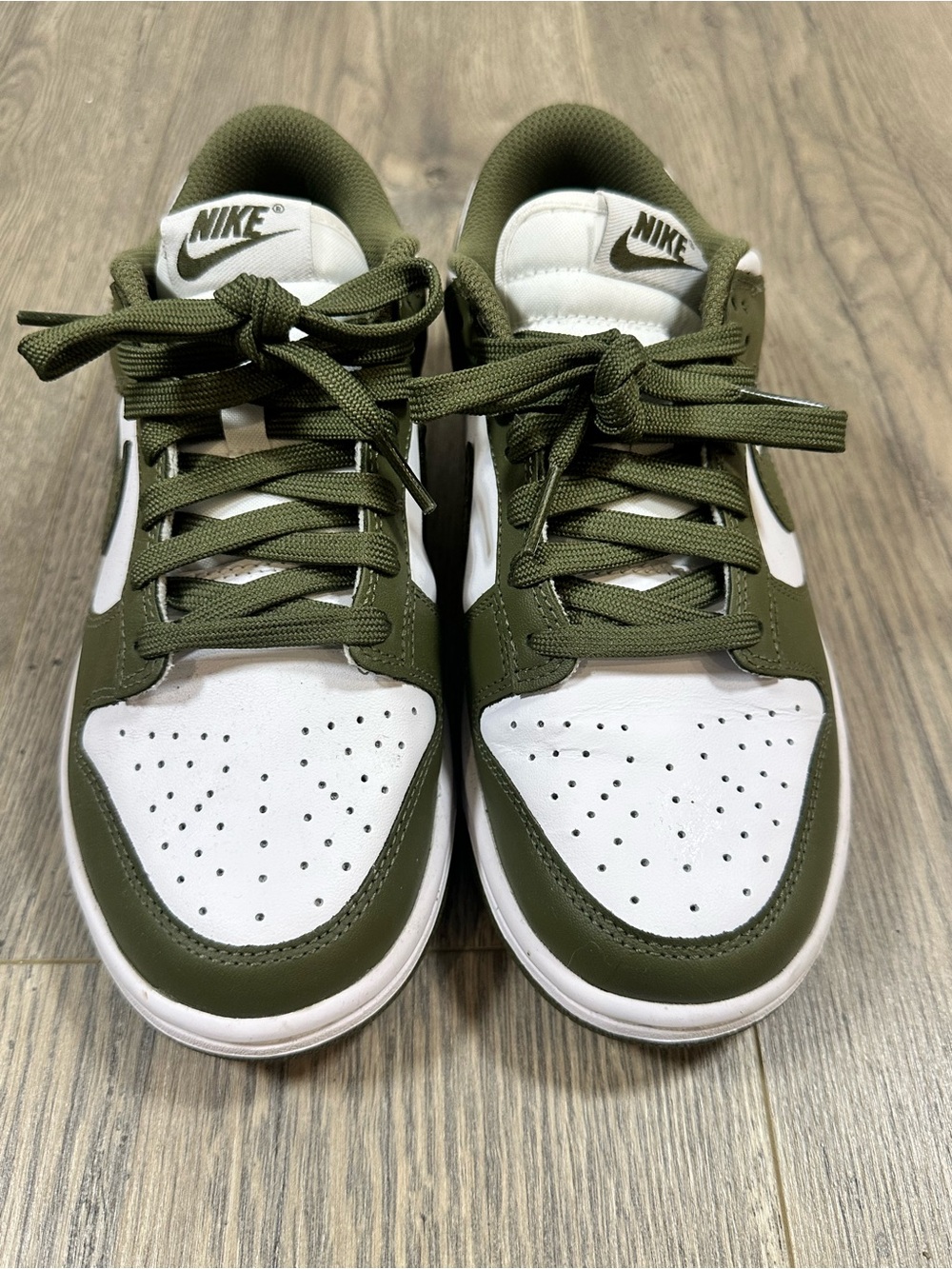 Nike Kids Low-Top Sneakers - White and Olive